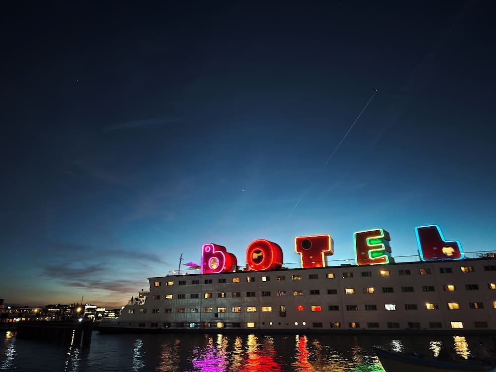 Botel