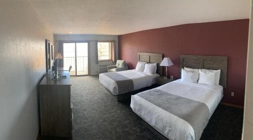 Cherry Hills Golf & Lodge