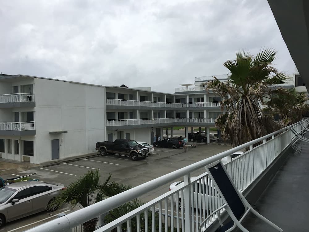 Arya Blu Inn & Suites