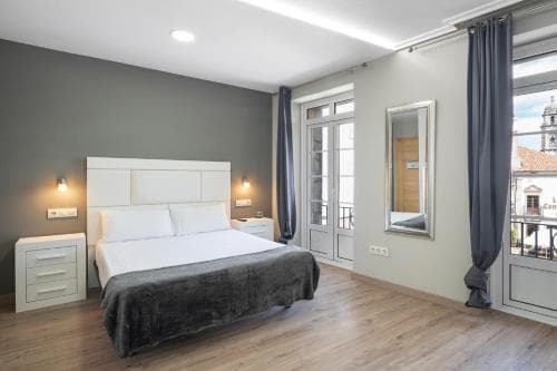 Hotel Puerta Del Sol