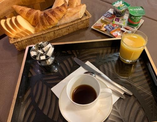 Azur Hotel