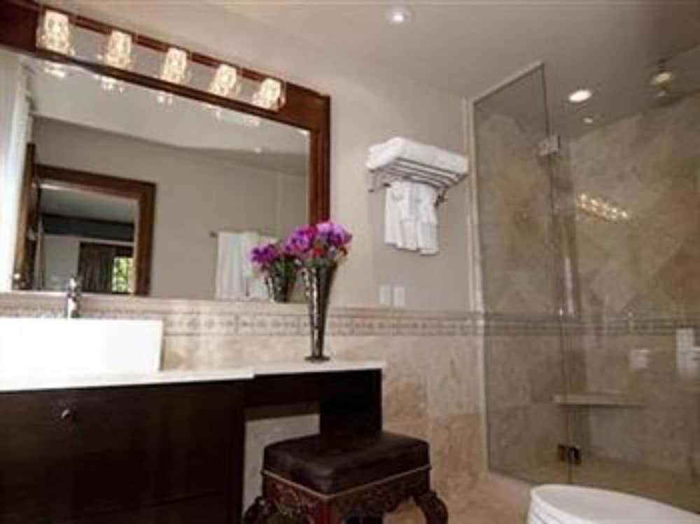 Blackwell Hotel