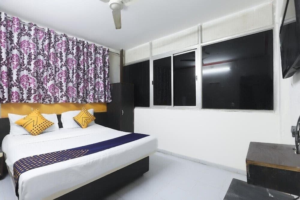 Hotel Ashish