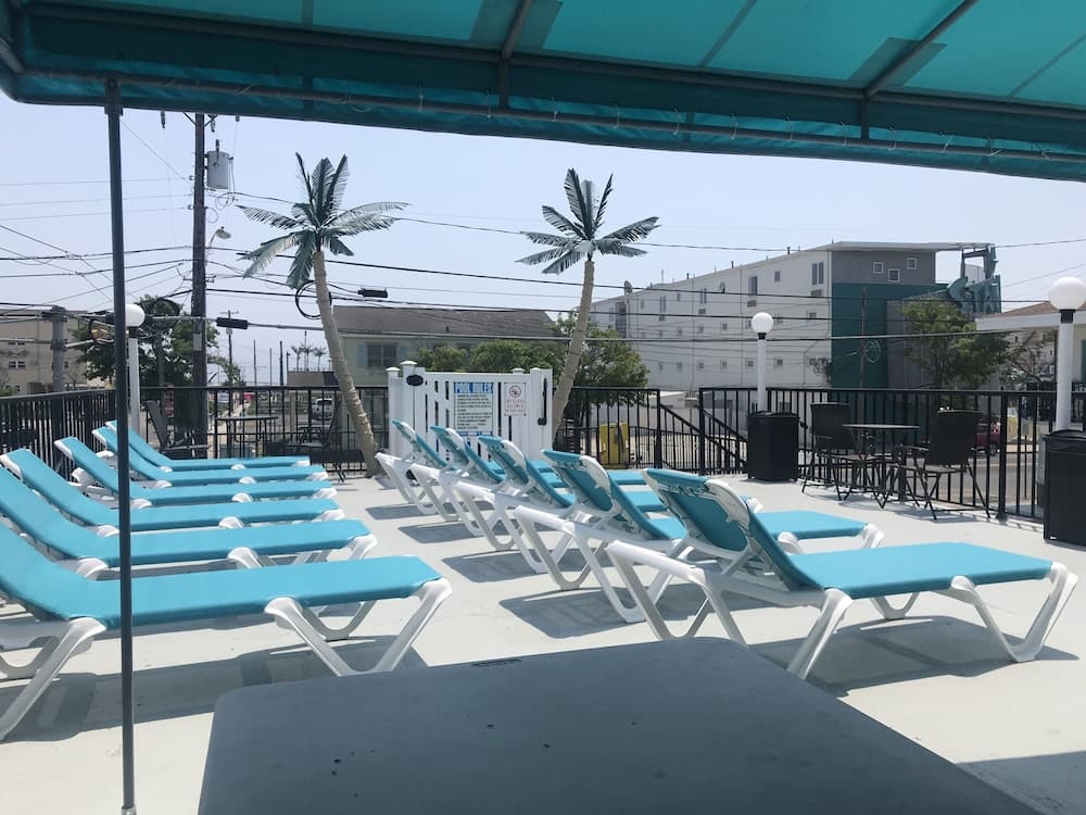 Surf Comber Motel