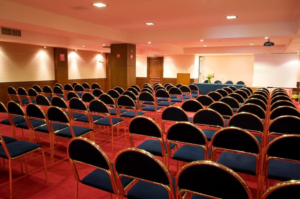 Pharae Palace Hotel