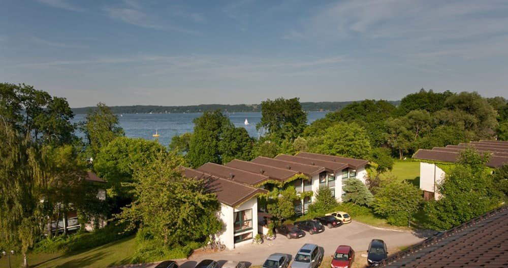 Marina Hotel