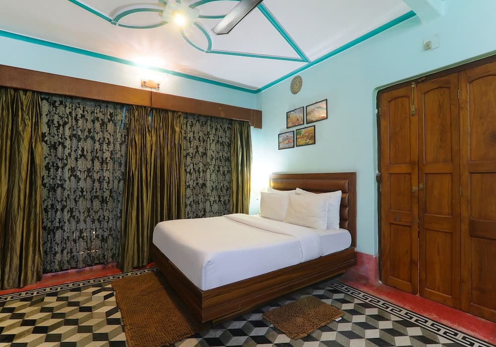 Fabhotel East View