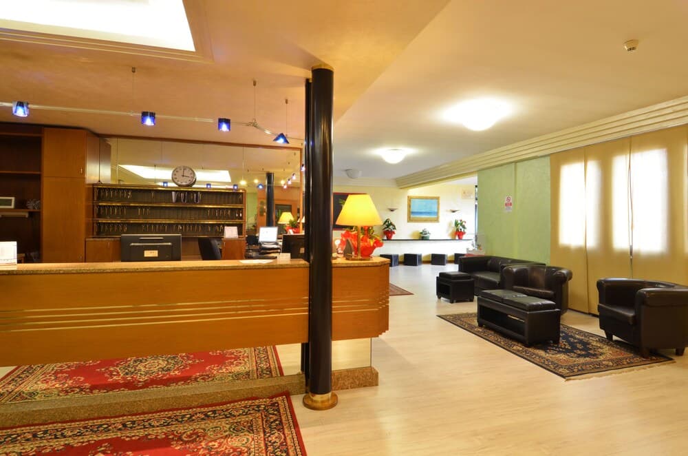 Max Hotel Oasi