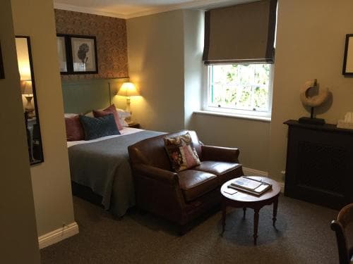 Bridge House Hotel