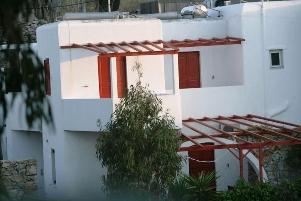 Vrissi Pension