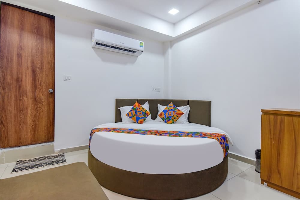 FabHotel Shree