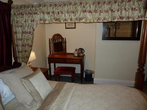 Blacksmiths Arms Inn
