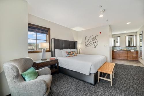 The Oxford Hotel Bend