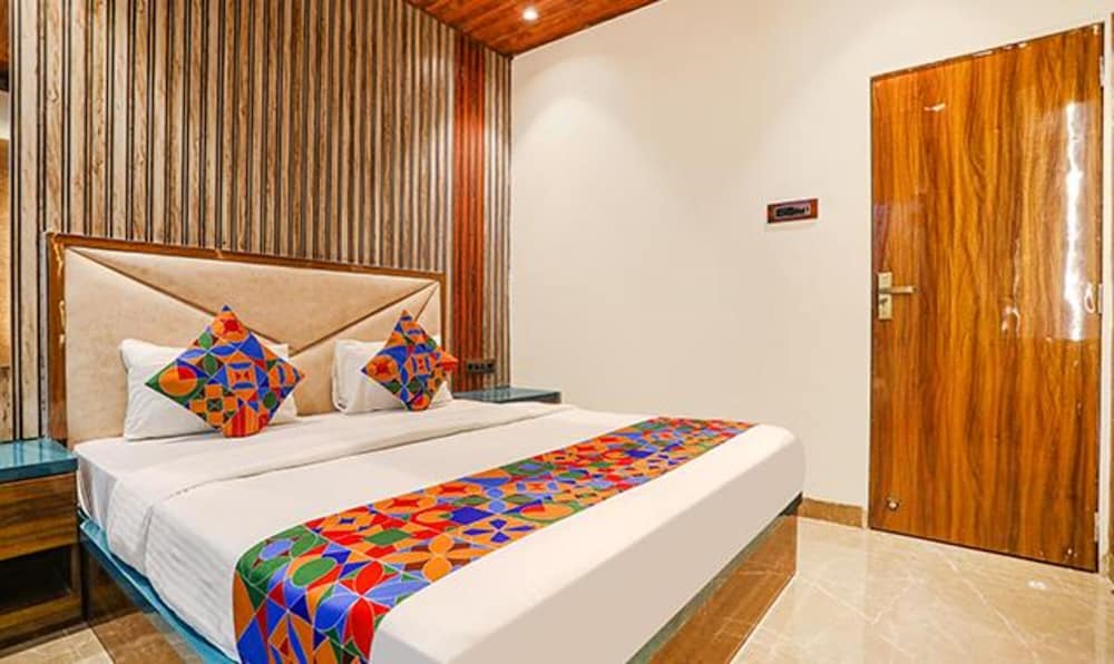 Fabexpress Versova Residency