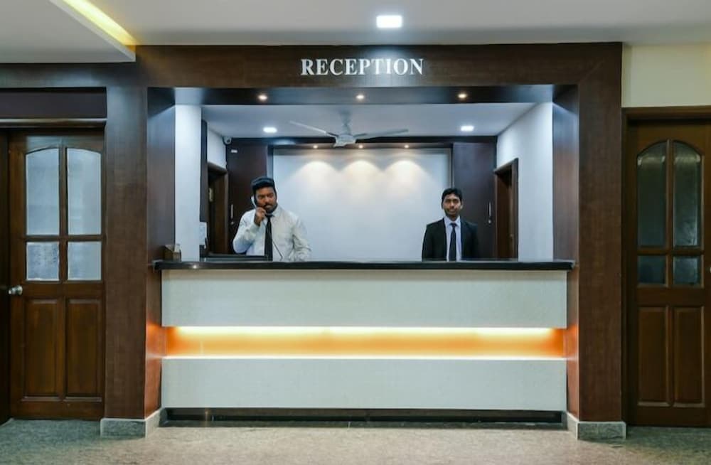 Hotel Dwaraka Inn