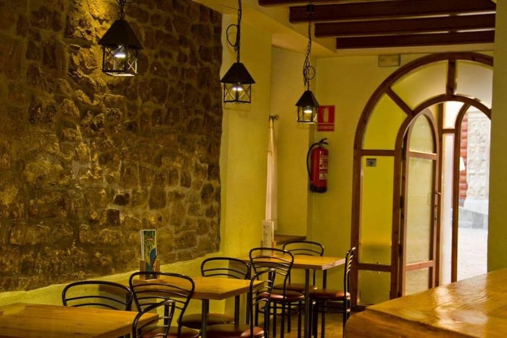 Hostal las Coronas