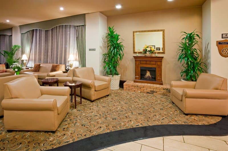 DoubleTree by Hilton Minneapolis North