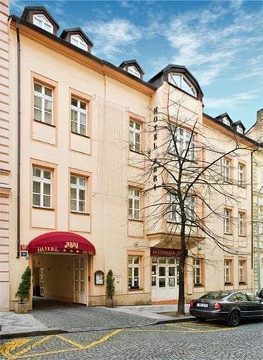 Abri Hotel