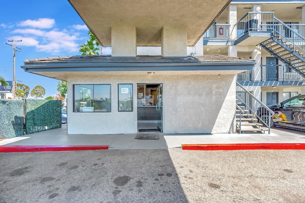 Morada Inn & Suites