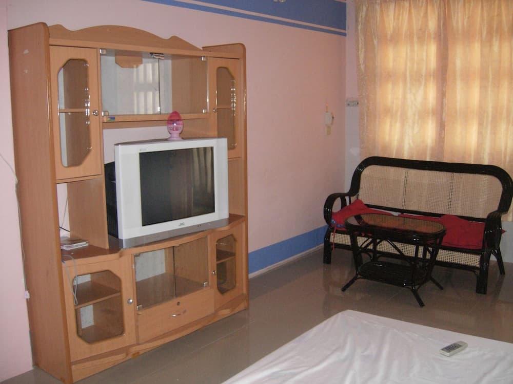 White River II Hostel