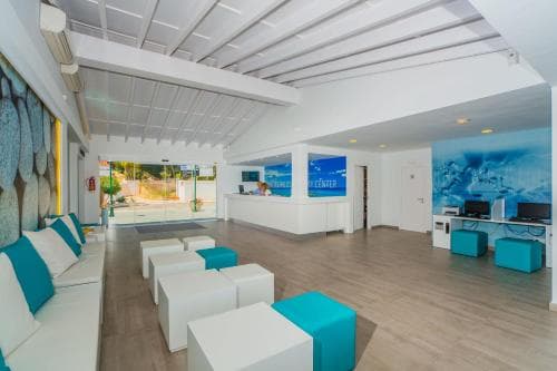 Holiday Center