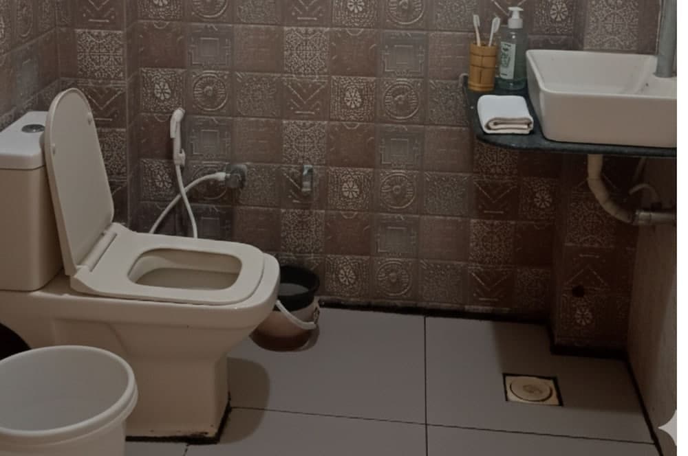 Hotel Radhika