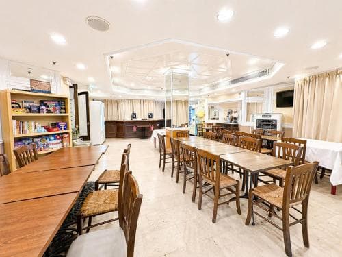 Warwick Hotel