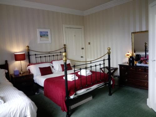 Dunallan House