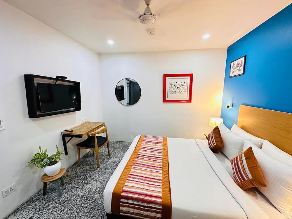 Golden Saffron Hotel