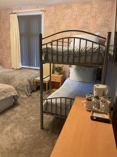 Chaplins Hotel Guest house