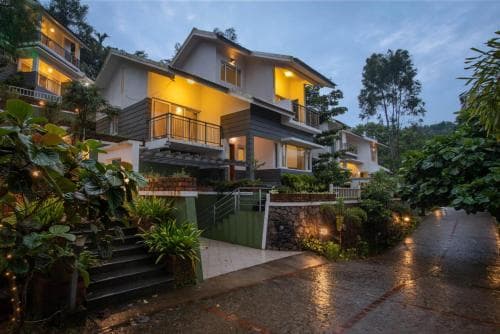 Dazzle Villa Resort