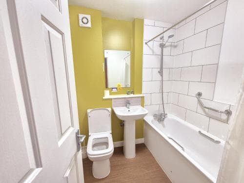 Eden Arms Hotel