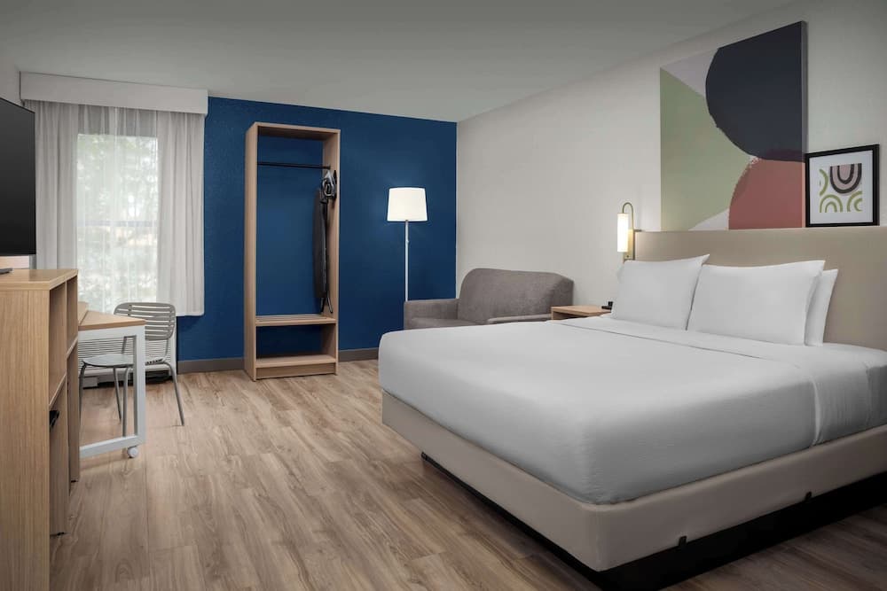 Brandon Center Hotel