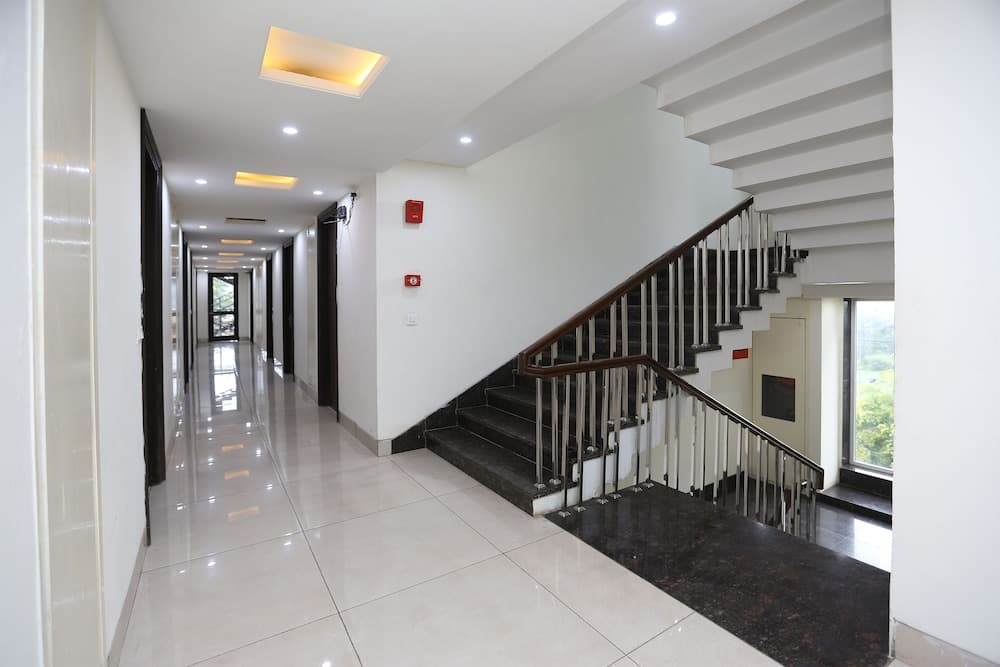 OYO 9667 Sashtrdhara Road