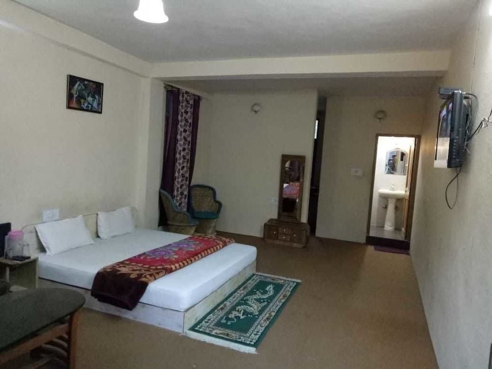 Riverside Guest House