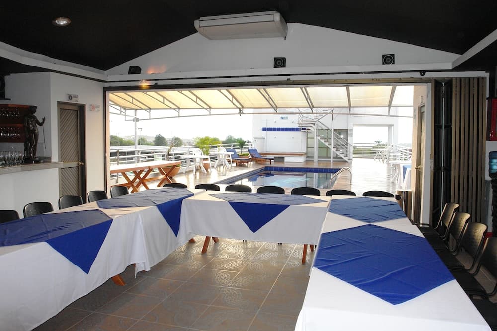 Top Deck Hotel