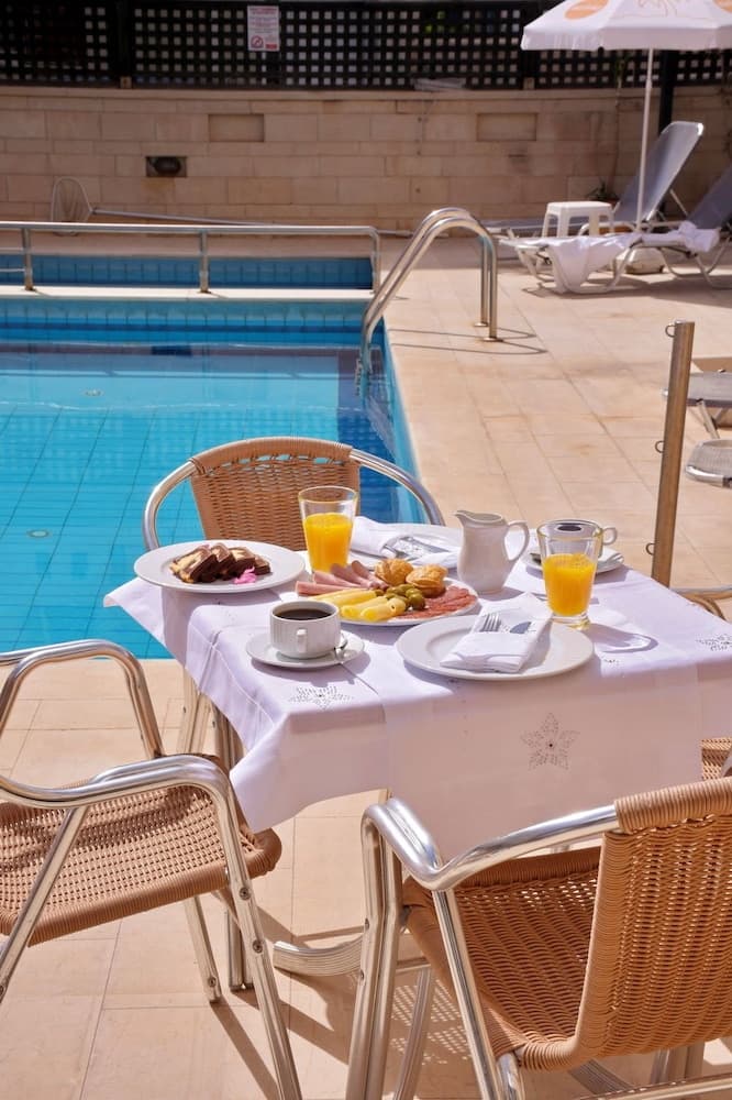 Irini Apartments