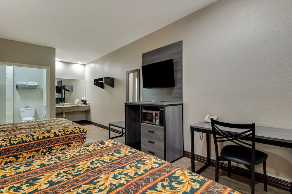 Executive Inn & Suites