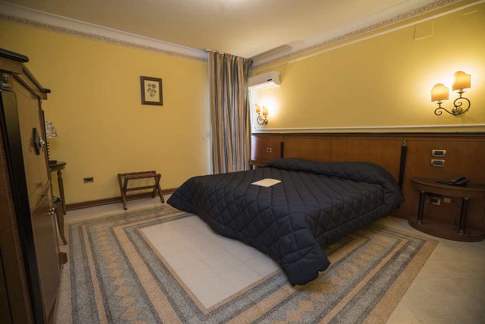 Hotel Capital
