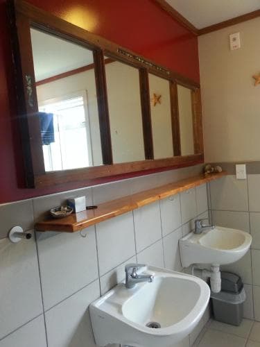 Riverstone Backpackers