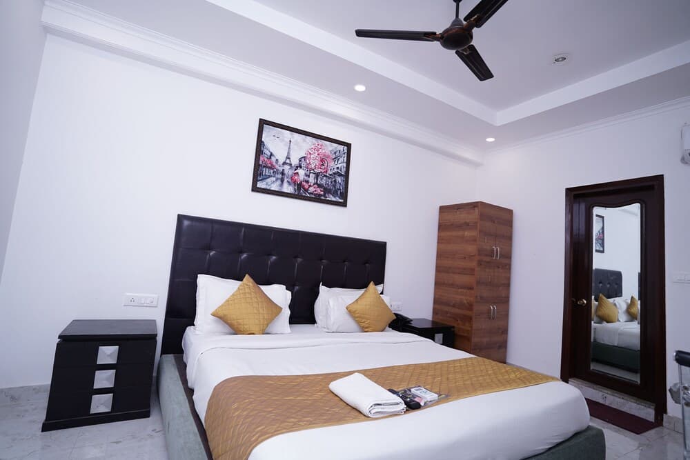 Hotel Moon Residency