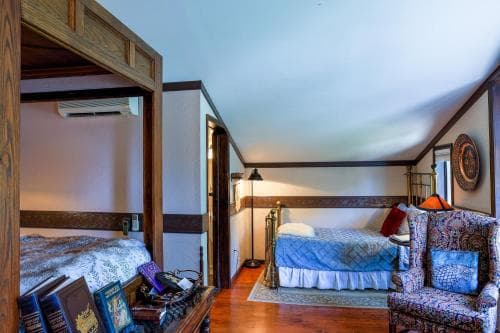 Stone Chalet Bed & Breakfast Inn