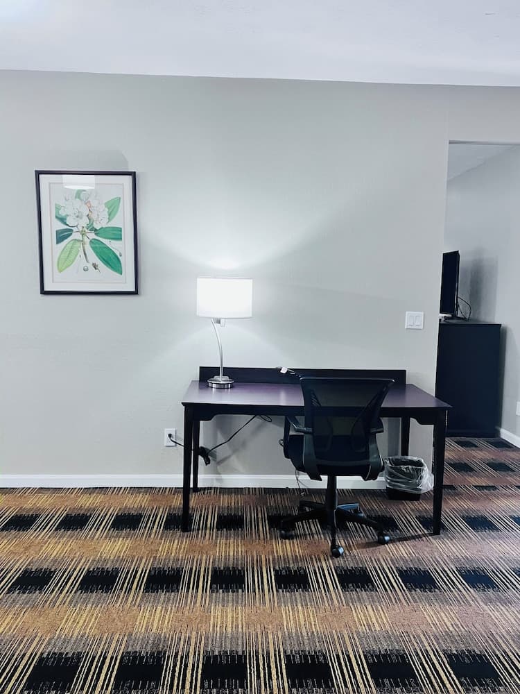 Knights Inn Dillard