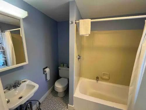 Beau Rivage Motel