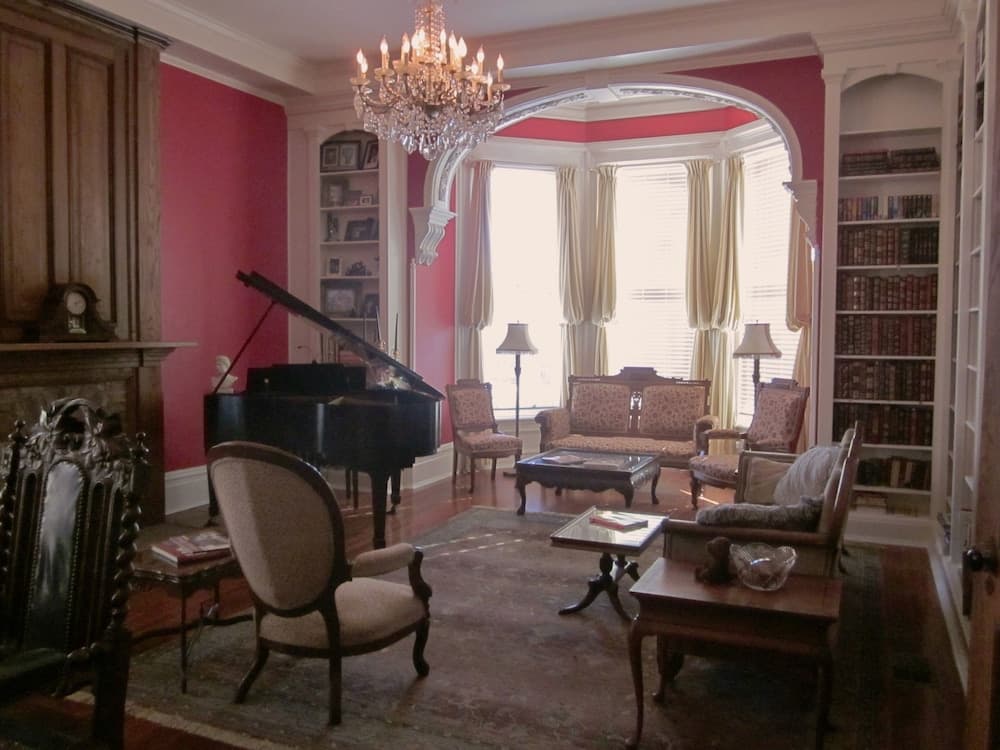 Baer House Inn