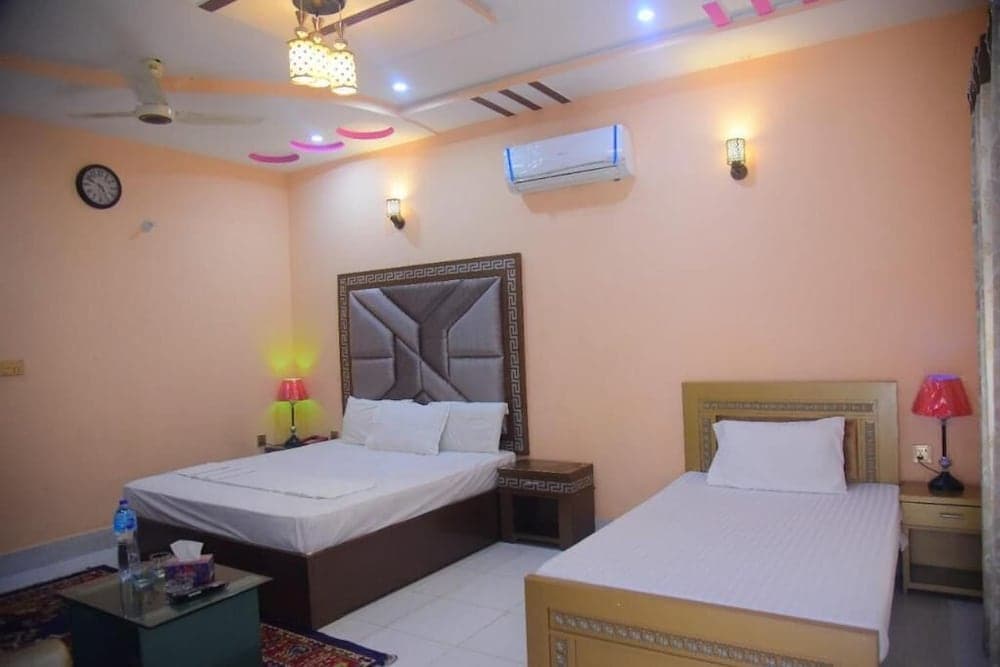 Hotel Multan Continental