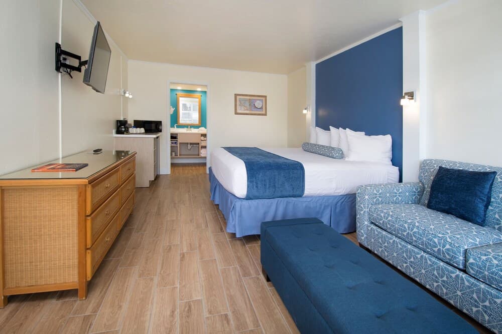Outrigger Beach Resort