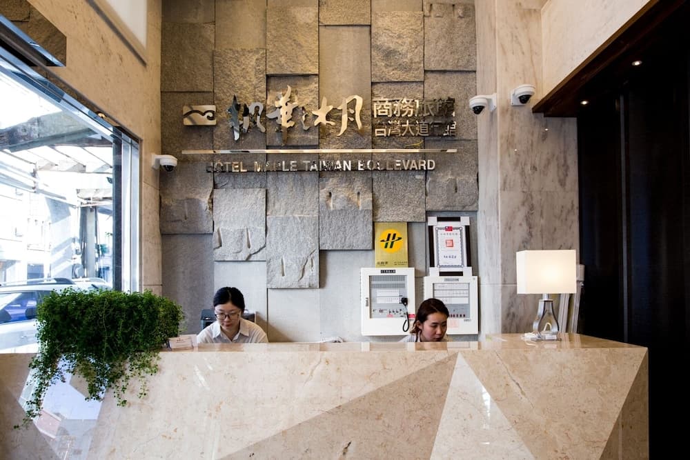 D.Y. Hotel