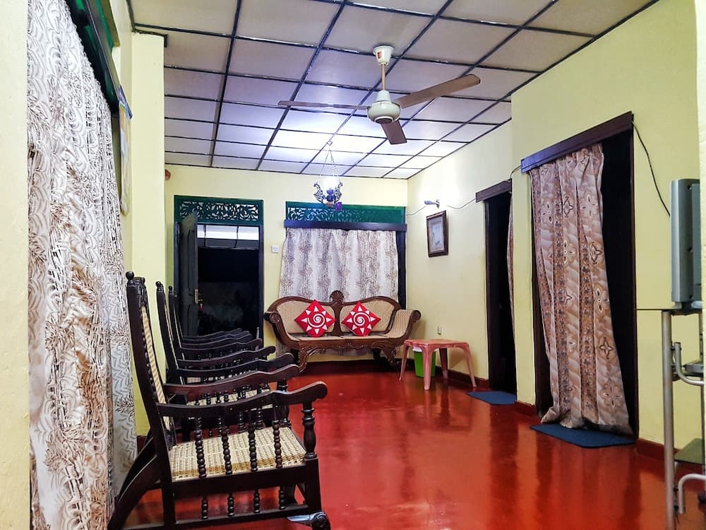 Fernando Residence