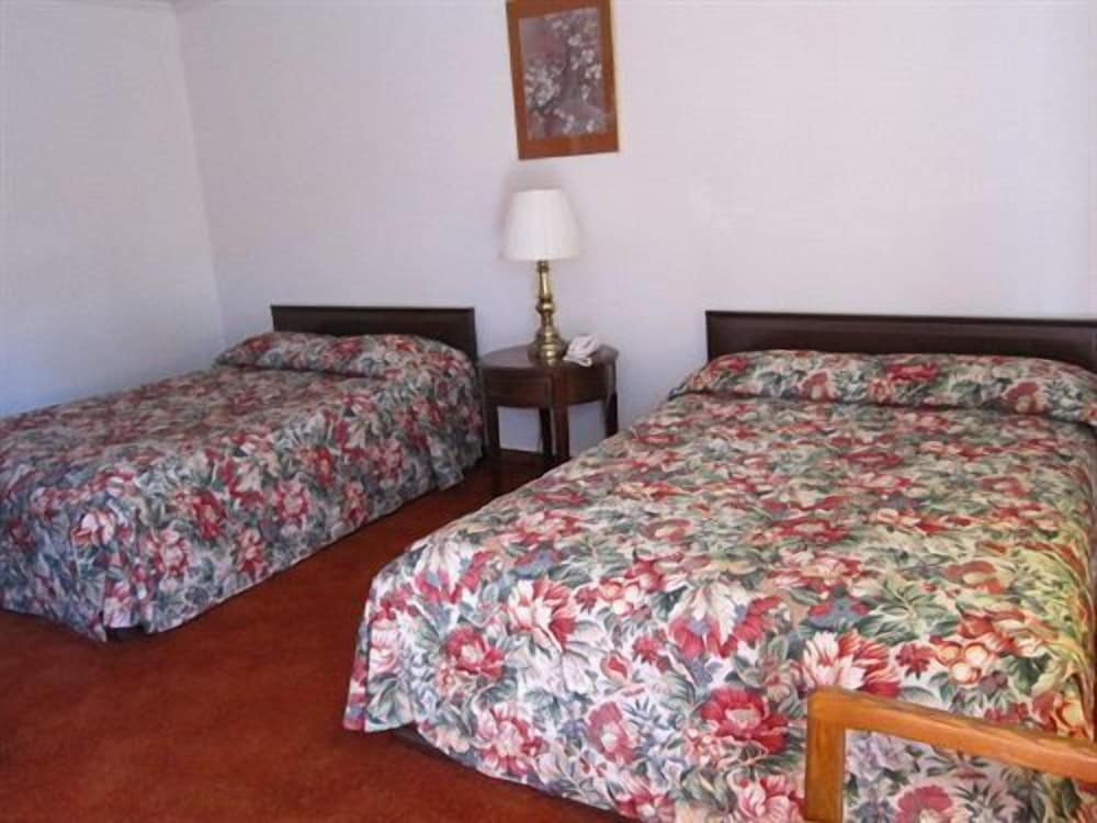 Cadet Motel